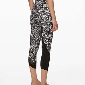 Gently worn Lululemon Scallop wunder under